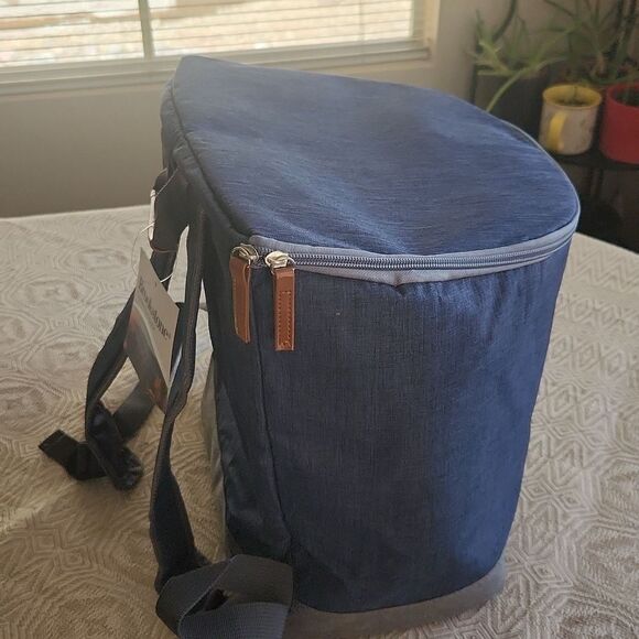 Brookstone insulated cooler NWT blue with top zipper - Picture 3 of 8